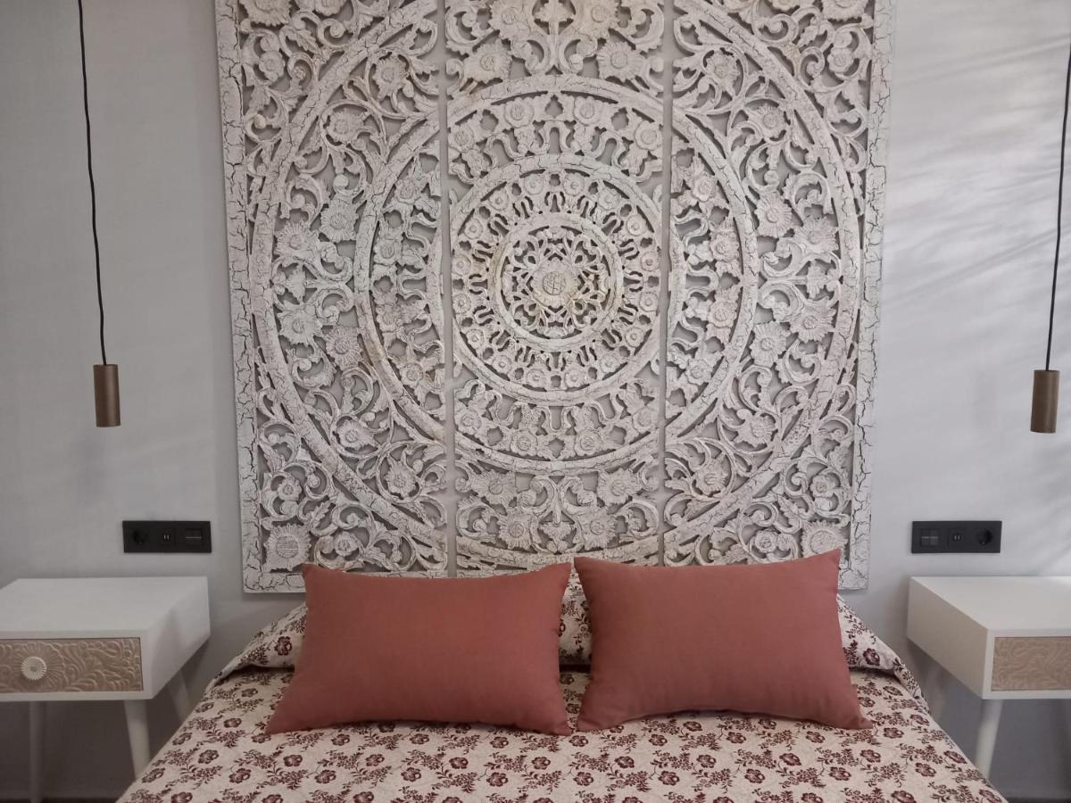 Apartamentos De La Haya & Suite Con Jacuzzi, Junto Al Teatro Romano Mérida Eksteriør billede
