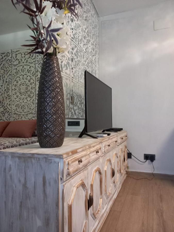 Apartamentos De La Haya & Suite Con Jacuzzi, Junto Al Teatro Romano Mérida Eksteriør billede