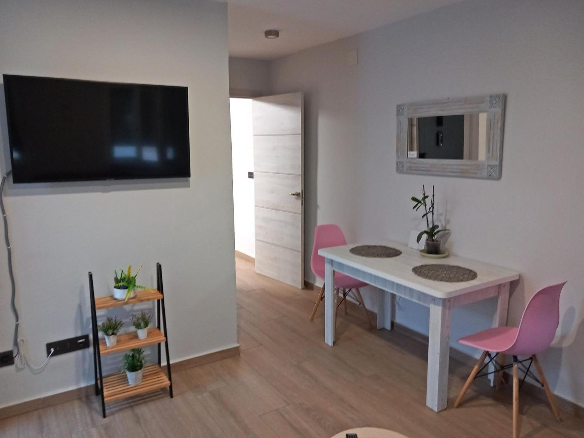 Apartamentos De La Haya & Suite Con Jacuzzi, Junto Al Teatro Romano Mérida Eksteriør billede
