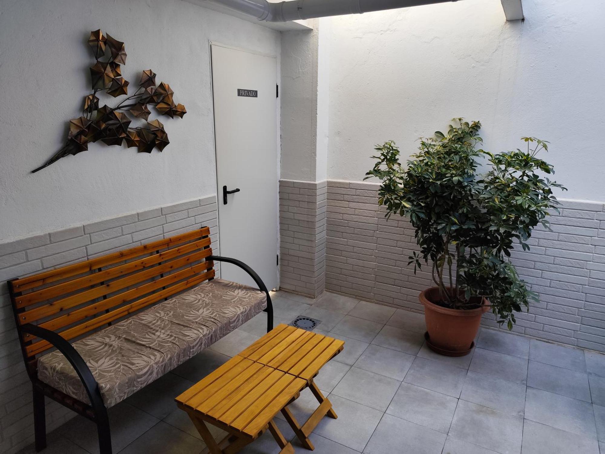 Apartamentos De La Haya & Suite Con Jacuzzi, Junto Al Teatro Romano Mérida Eksteriør billede