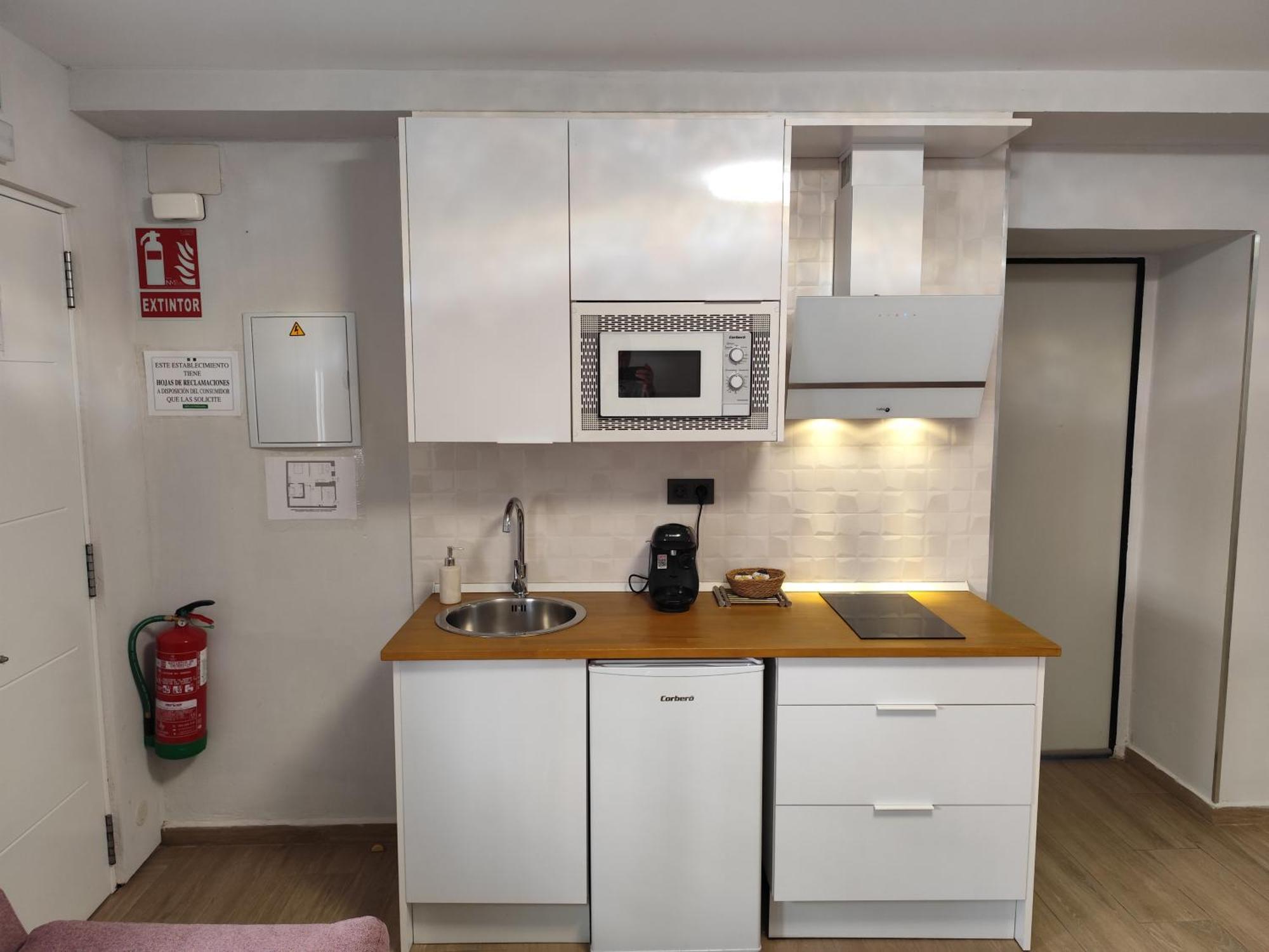 Apartamentos De La Haya & Suite Con Jacuzzi, Junto Al Teatro Romano Mérida Eksteriør billede